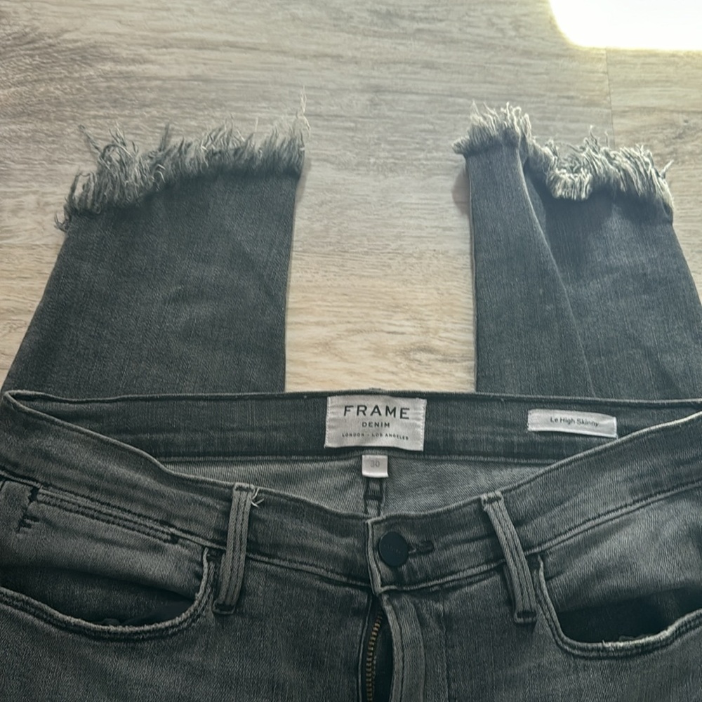 Frame Jeans - Picture 2 of 4